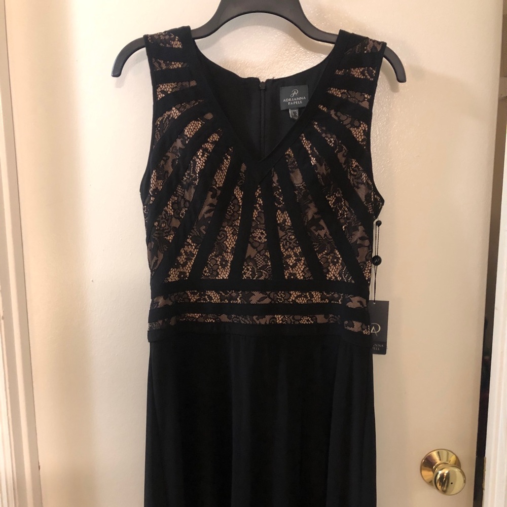 Adrianna Papell - 2-Tone Black Sleeveless Dress.
